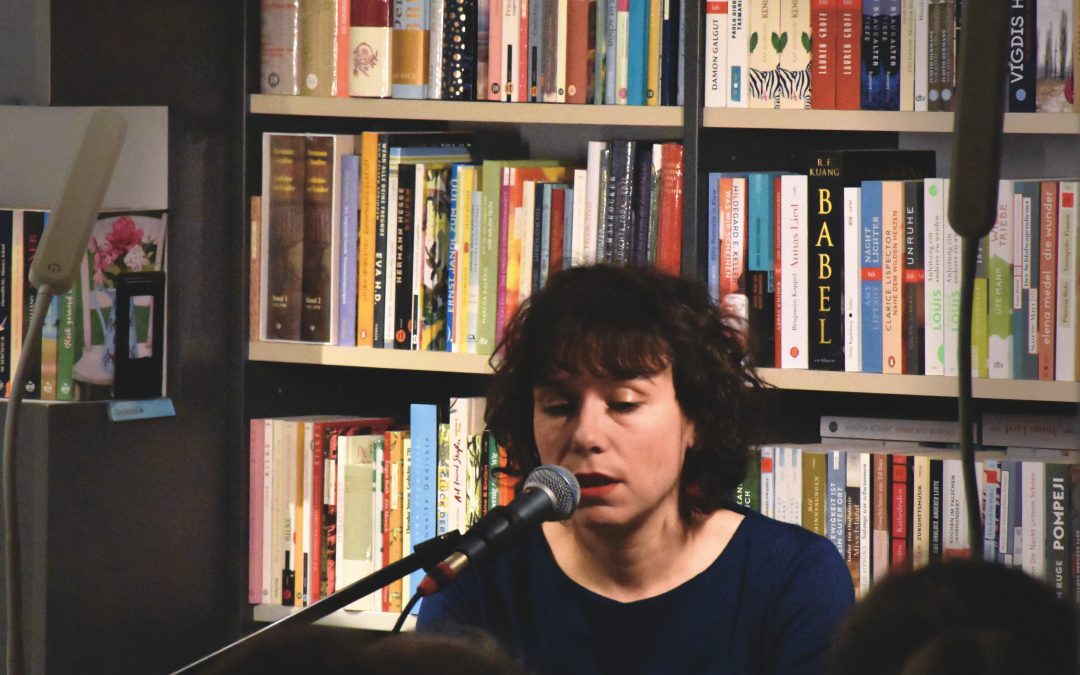 Sarah Lorenz las „Mit dir, da möchte ich im Himmel Kaffee trinken“