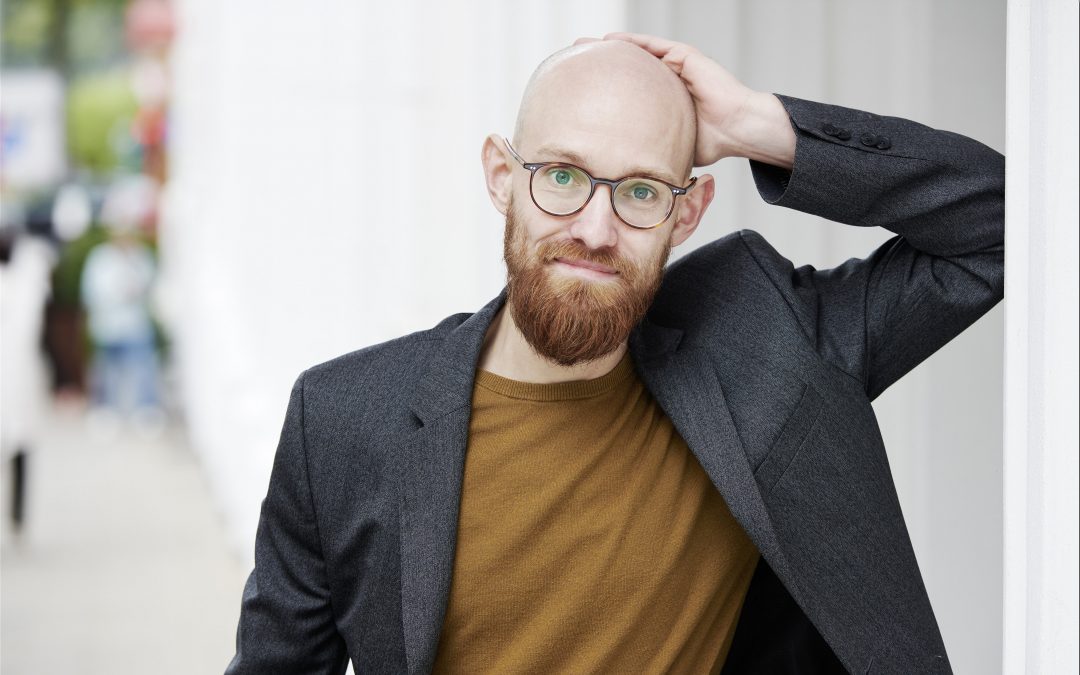 Daniel Mellem liest „Einstein im Bade“